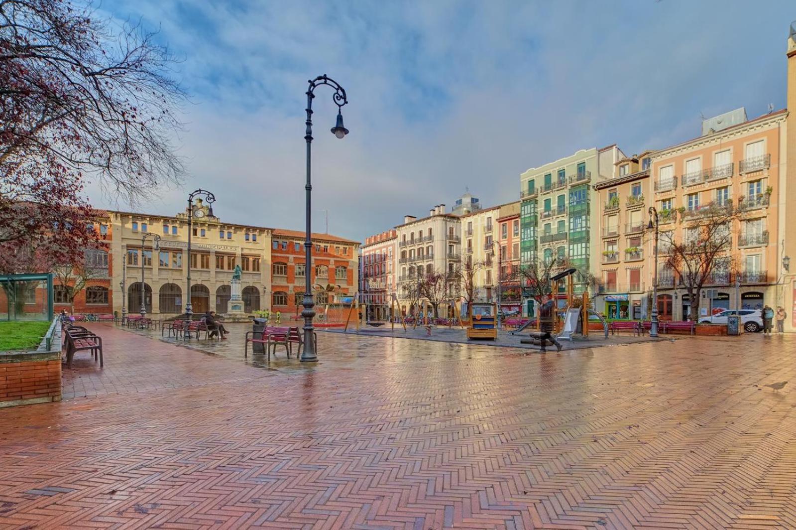 Appartamento TuApartamento - Zapateria 45 Pamplona Esterno foto